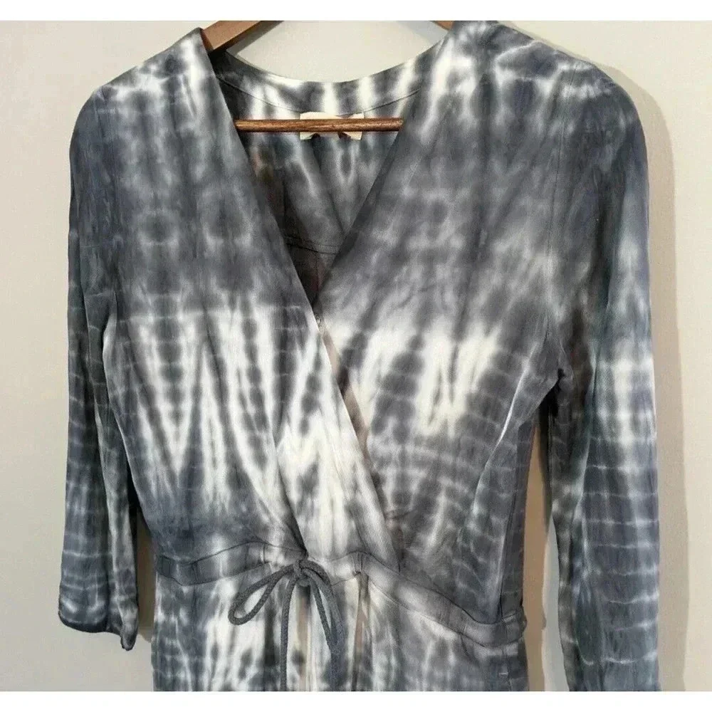 Cloth & Stone Gray Tie Dye 3/4 Sleeve Faux Wrap Romper Size XS Surplice V Neck